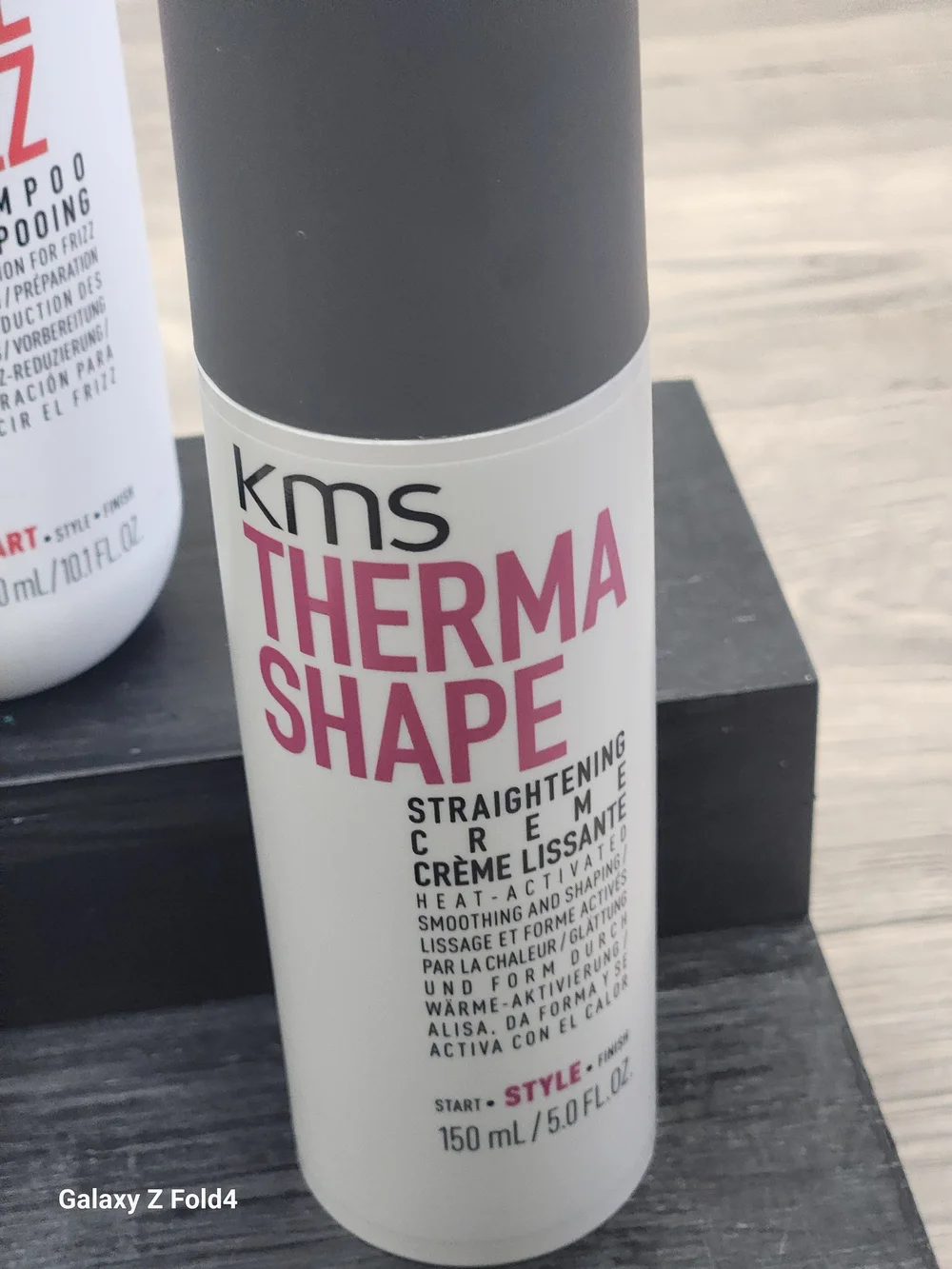 KMS Tame Frizz Shampoo - White
